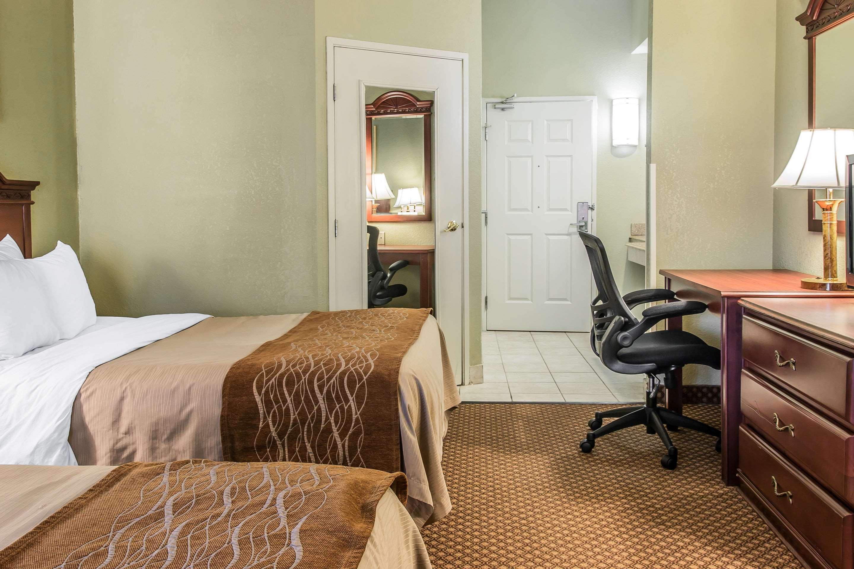 Quality Inn & Suites Ann Arbor Hwy 23 Екстер'єр фото