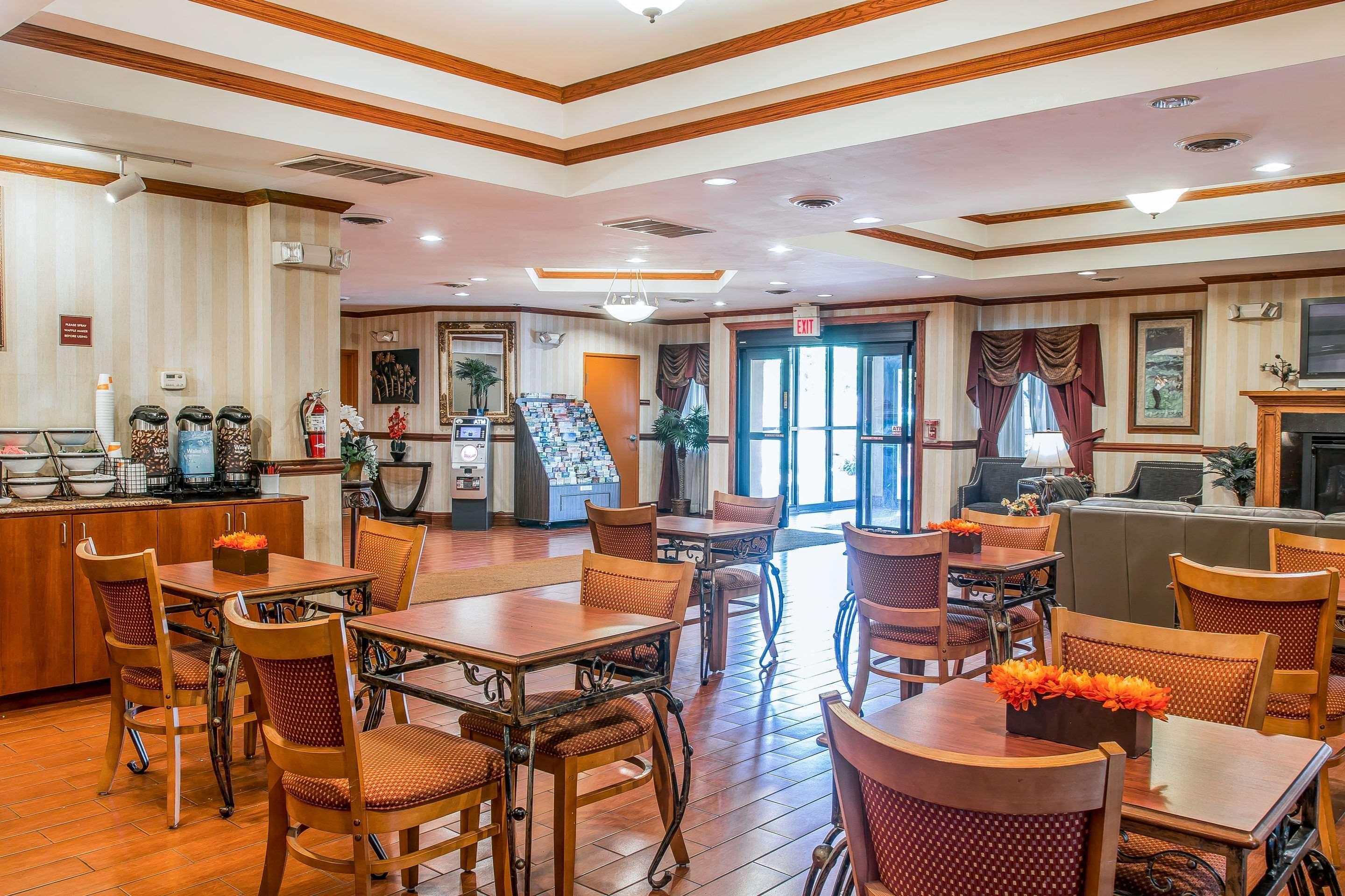 Quality Inn & Suites Ann Arbor Hwy 23 Екстер'єр фото