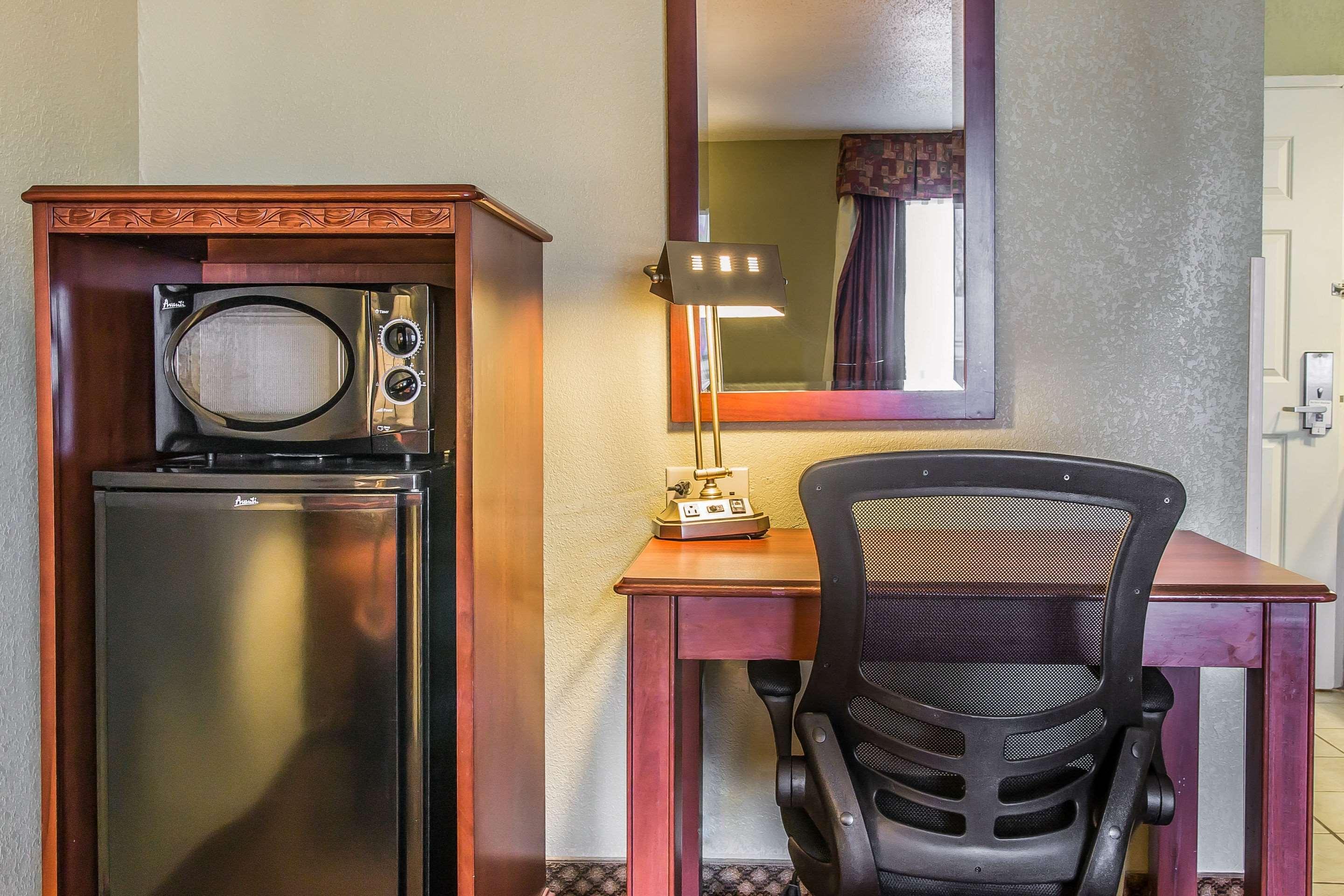 Quality Inn & Suites Ann Arbor Hwy 23 Екстер'єр фото