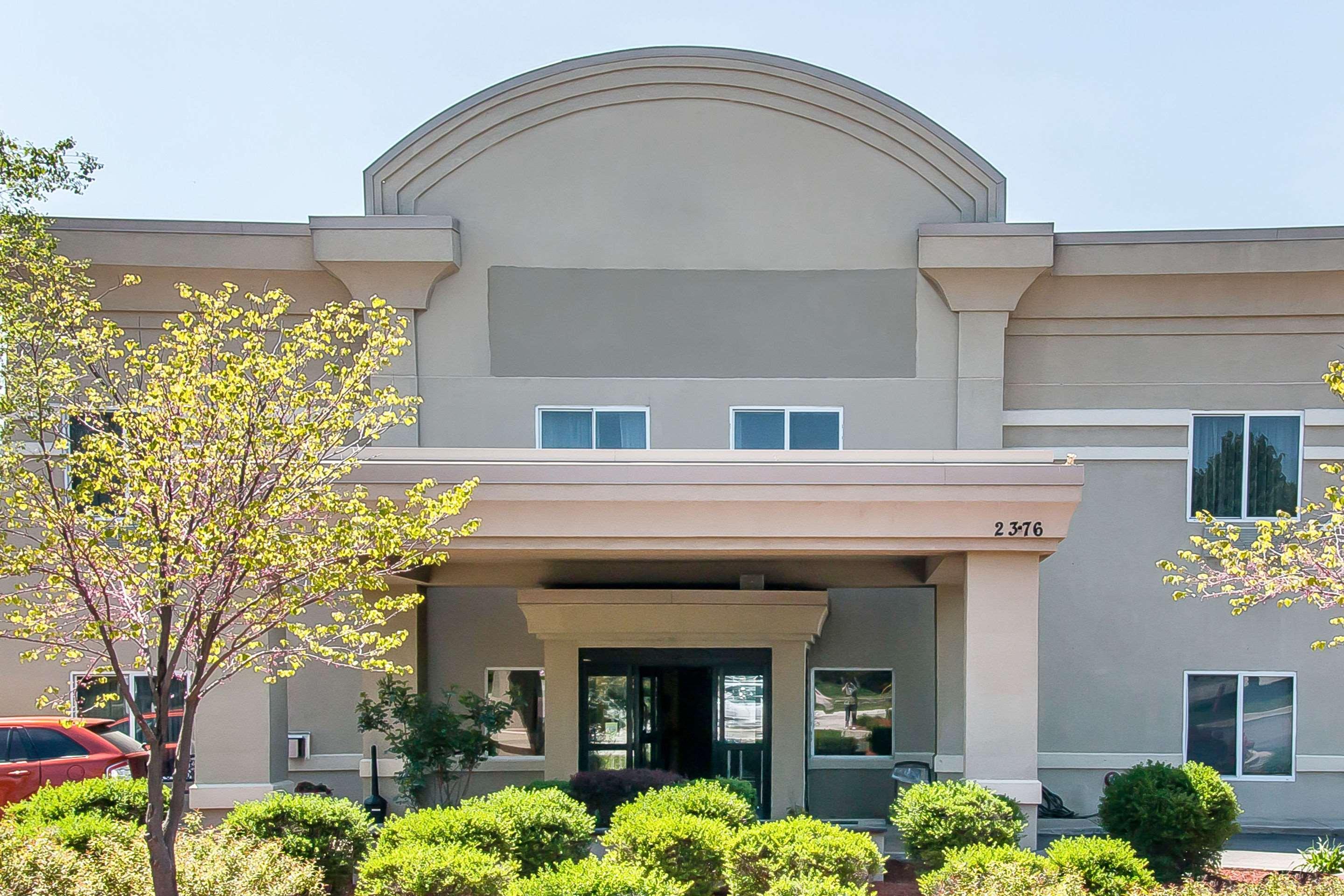 Quality Inn & Suites Ann Arbor Hwy 23 Екстер'єр фото