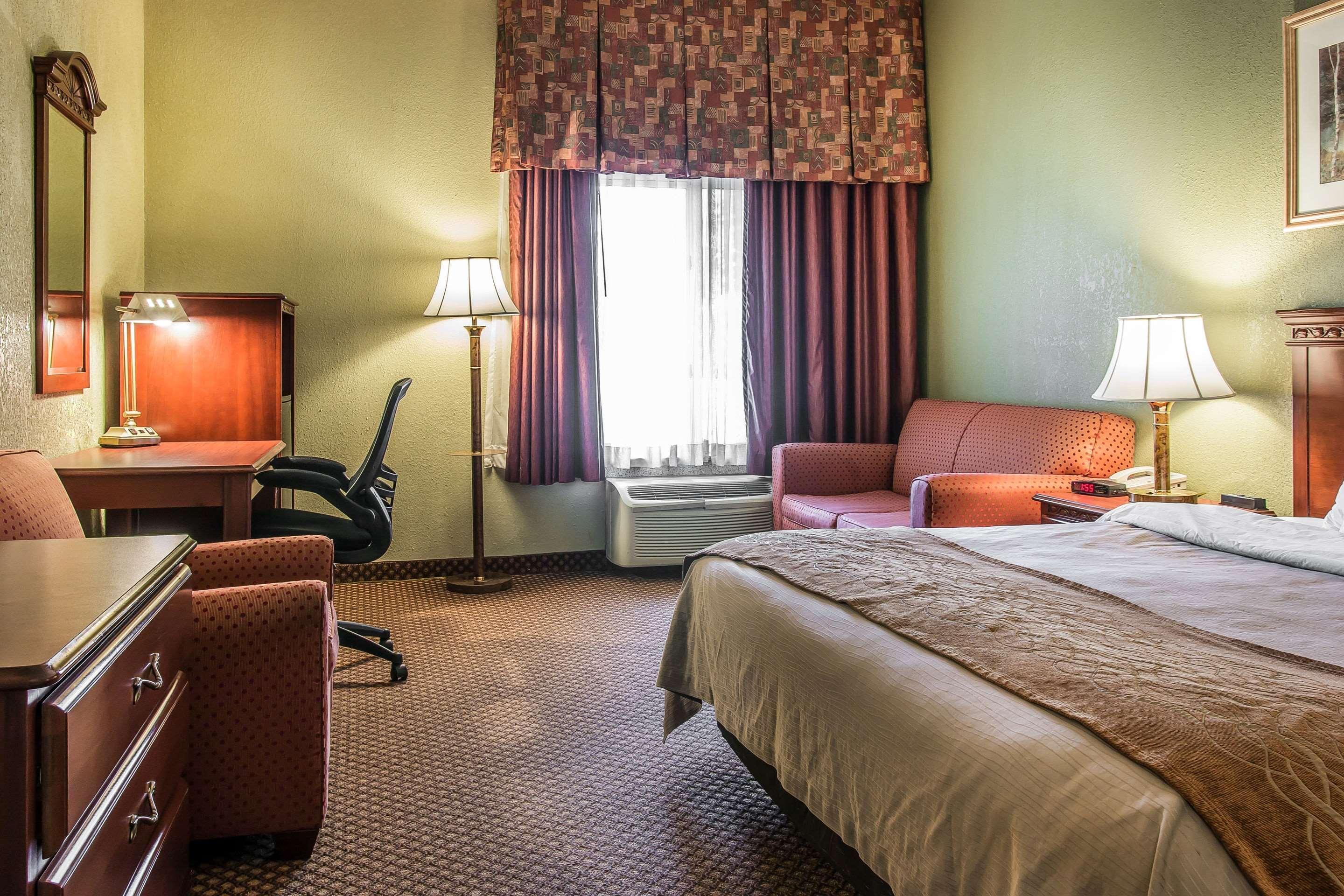Quality Inn & Suites Ann Arbor Hwy 23 Екстер'єр фото