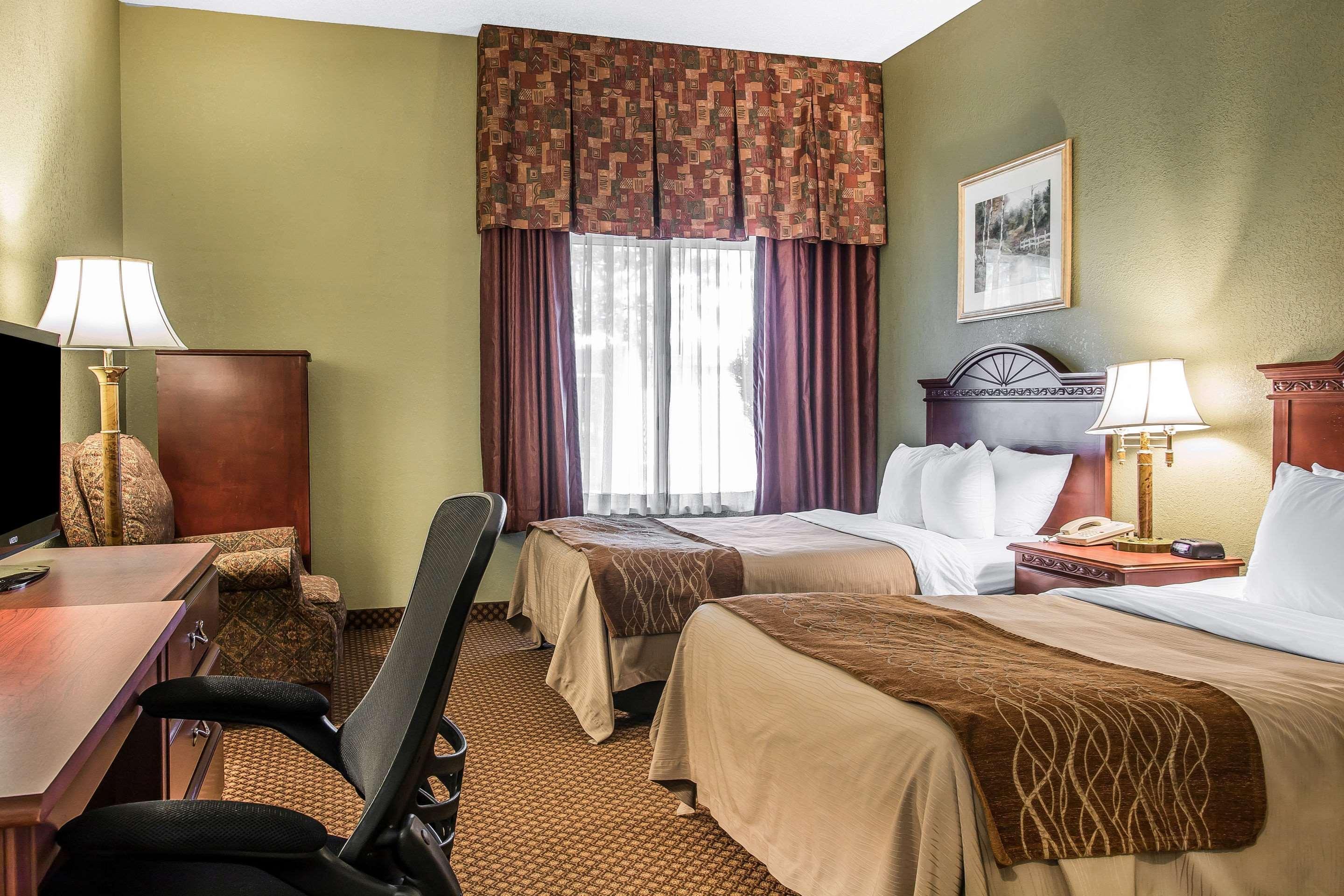 Quality Inn & Suites Ann Arbor Hwy 23 Екстер'єр фото