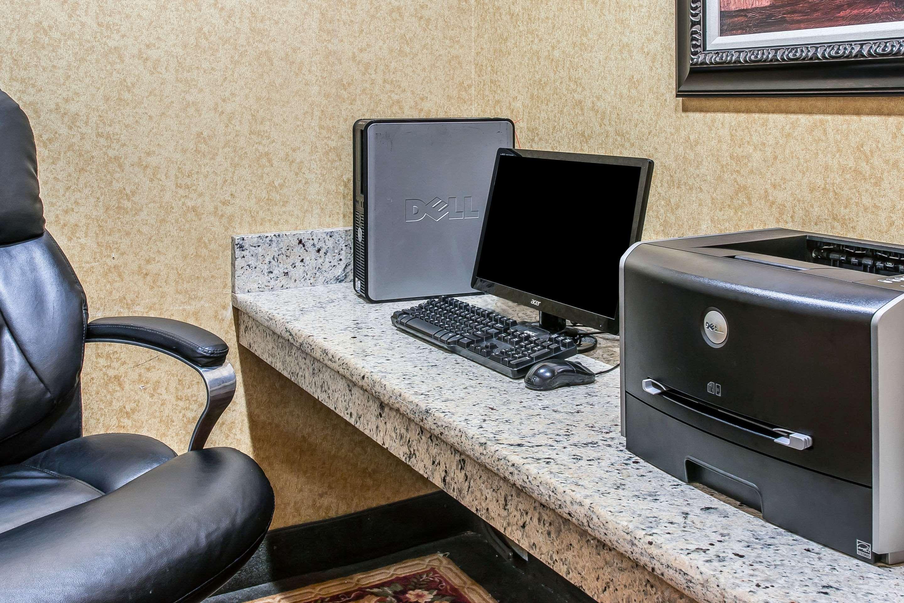 Quality Inn & Suites Ann Arbor Hwy 23 Екстер'єр фото