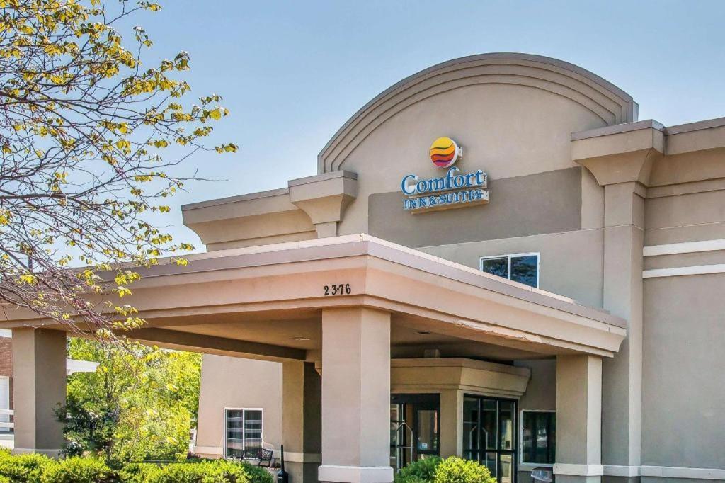 Quality Inn & Suites Ann Arbor Hwy 23 Екстер'єр фото